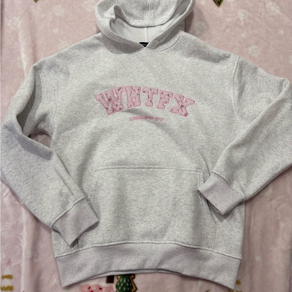 white fox hoodie - Picture 2 of 4